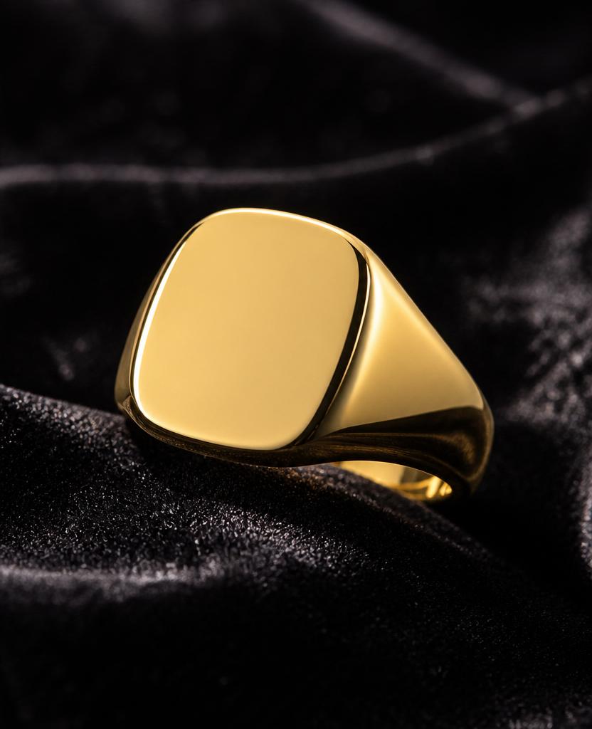 Milvan Men's signet ring